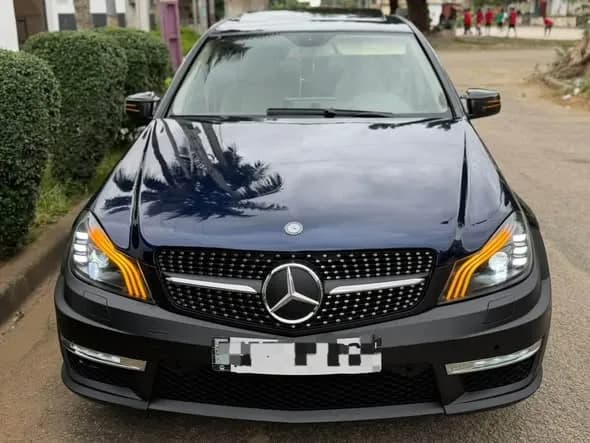 Mercedes-Benz C300